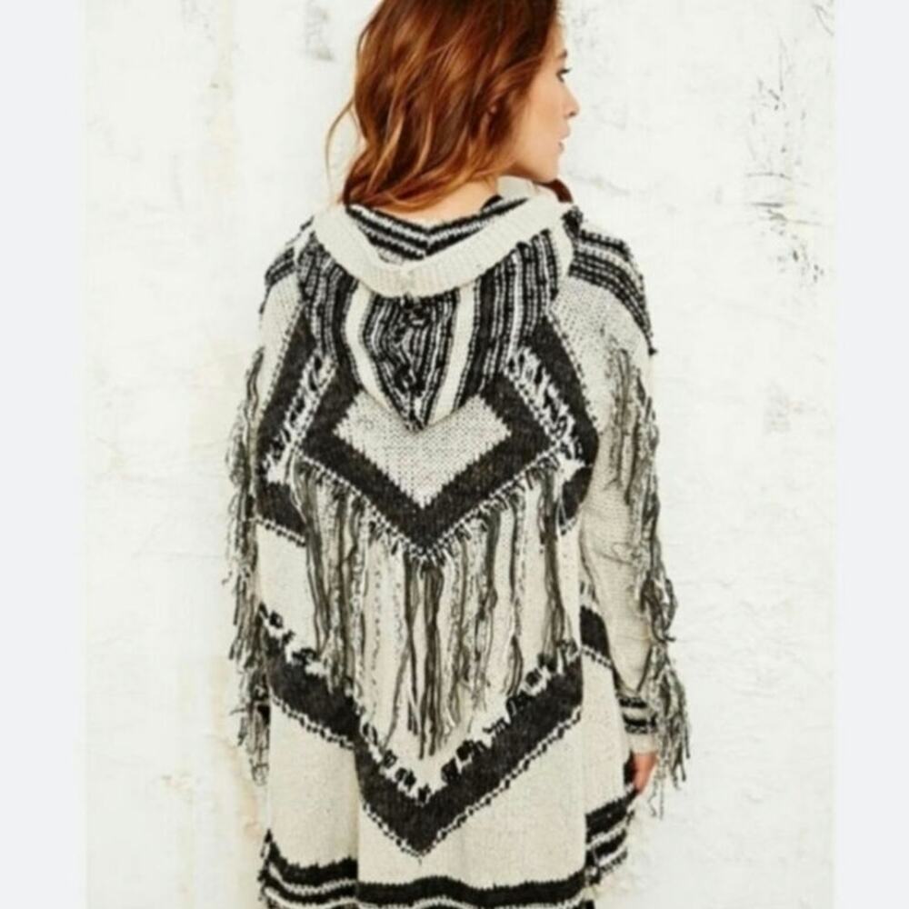 Free People Show Me The Way Geo Fringe XS Cardigan Sweater - Picture 1 of 10